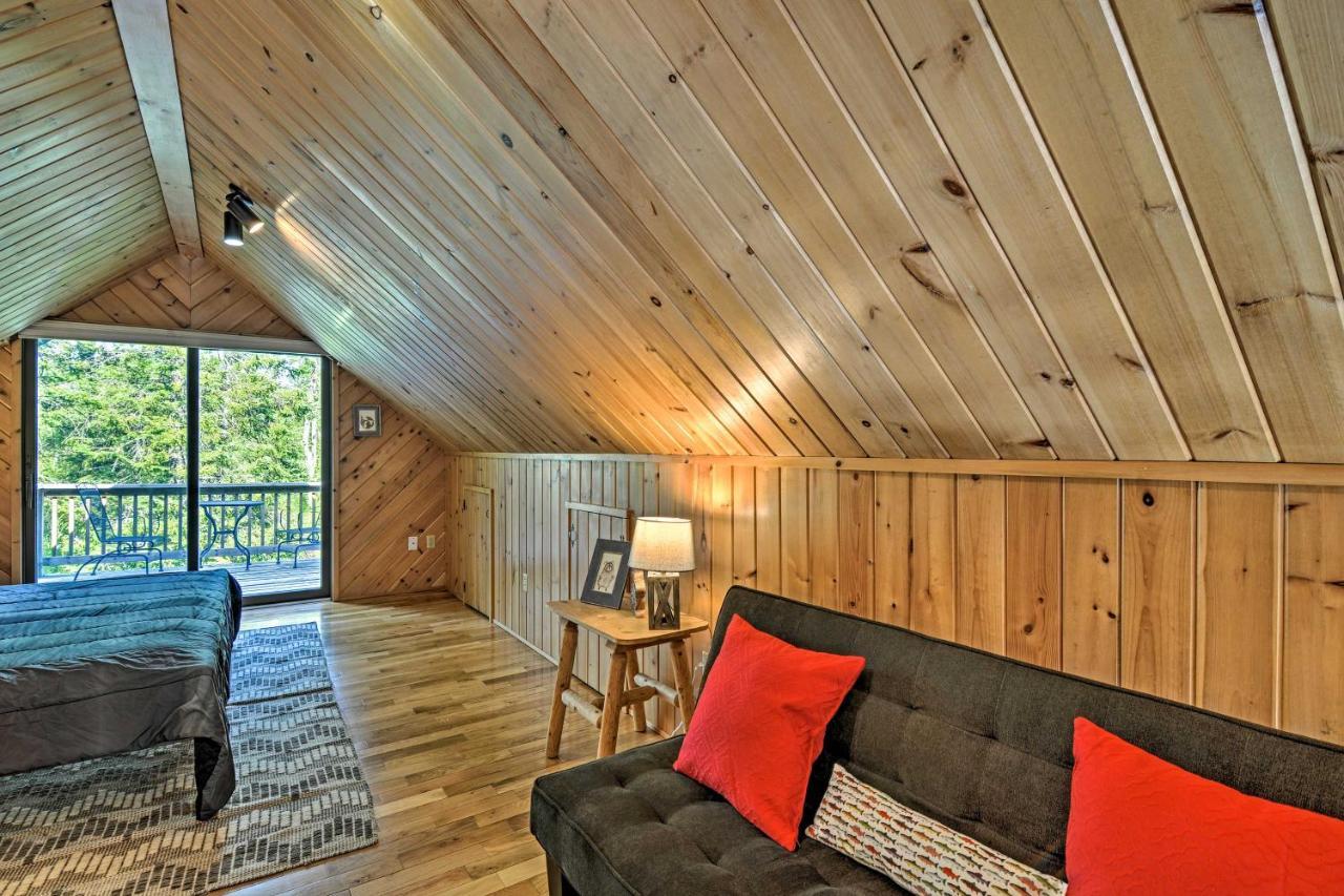 Riverfront Traverse City Cabin Fish, Kayak And Tube Exterior foto